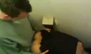 ایک دوست نے باتھ روم ...